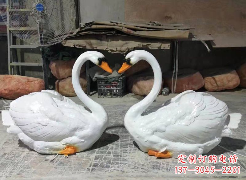 日照玻璃钢仿真发光天鹅雕塑