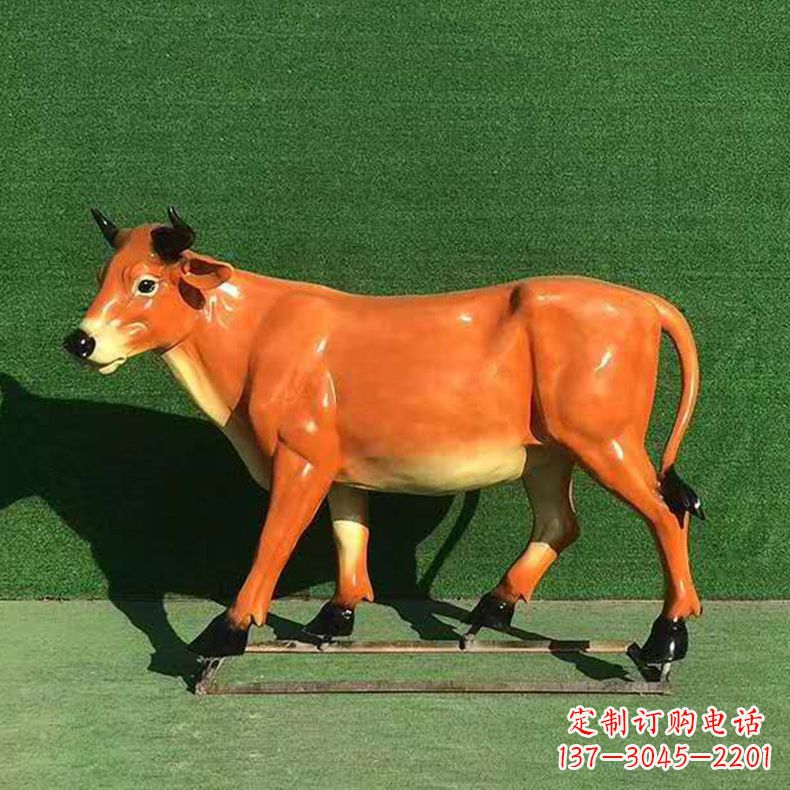 日照玻璃钢材料制作的动物雕塑