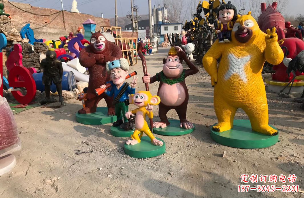 日照玻璃钢仿真熊二雕塑一种可爱的艺术品
