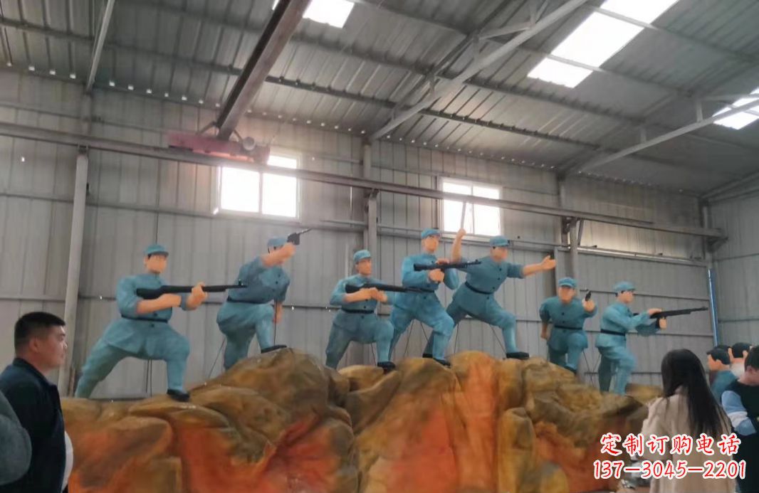 日照英雄雕塑玻璃钢仿真抗战人物景观雕塑