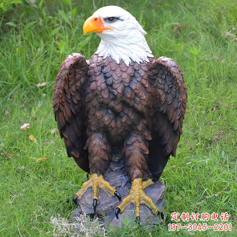 日照玻璃钢老鹰雕塑传统与现代的完美结合