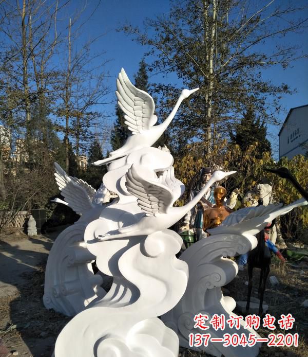 日照玻璃钢天鹅雕塑