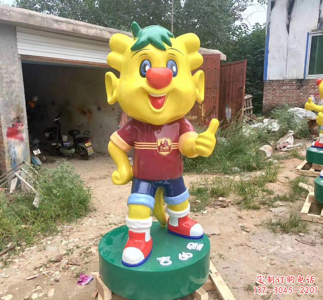日照玻璃钢卡通小牛雕塑精致而可爱