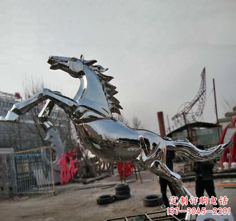 日照不锈钢奔跑马雕塑驰骋在人间的艺术精灵