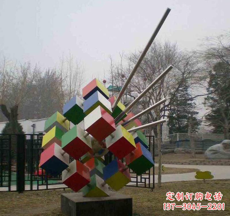 日照不锈钢彩色魔方雕塑艺术与智慧的结合