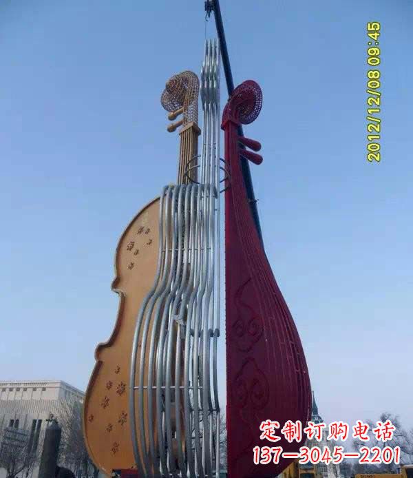 日照不锈钢琵琶雕塑演奏着灵魂之音