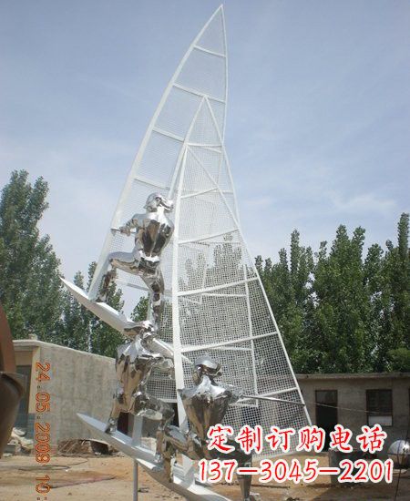 日照海上航行不锈钢帆船雕塑