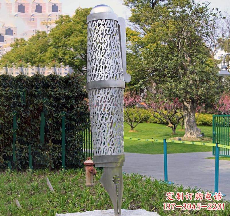 日照精致不锈钢钢笔雕塑