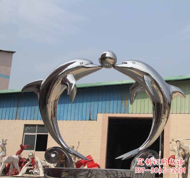 日照海豚之恋——不锈钢公园镜面海豚顶球雕塑