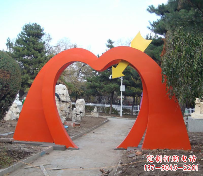 日照不锈钢拱门雕塑给空间增添灵动之美