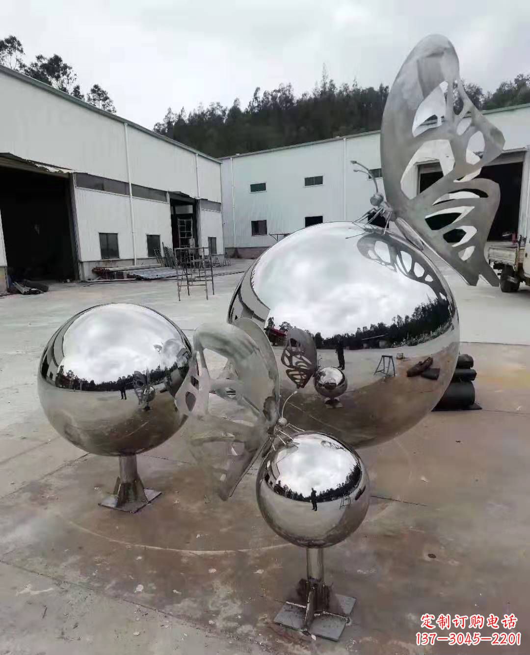 日照不锈钢蝴蝶雕塑美丽而迷人