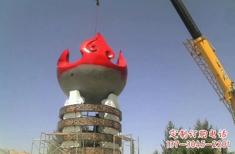 日照不锈钢火炬雕塑象征着永恒的精神