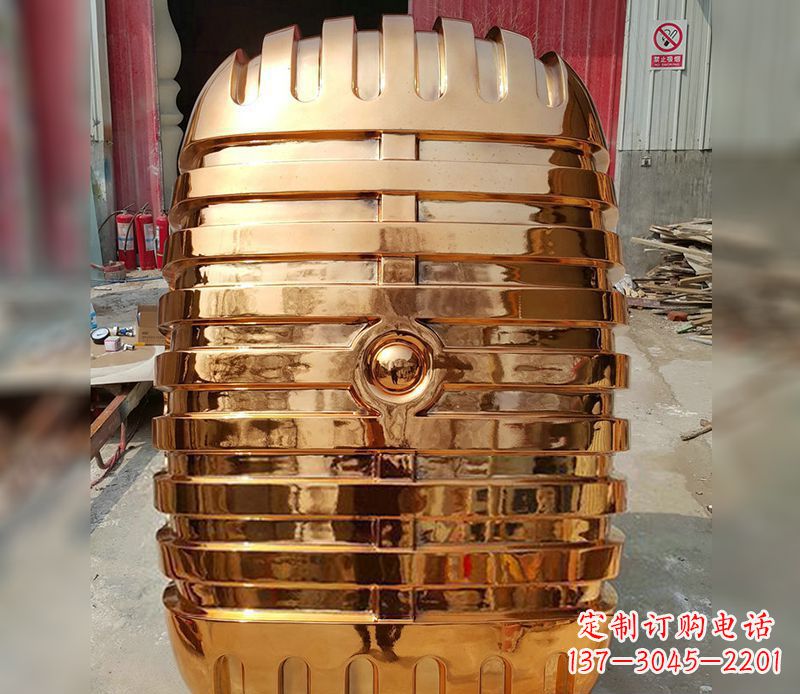日照精美不锈钢话筒雕塑