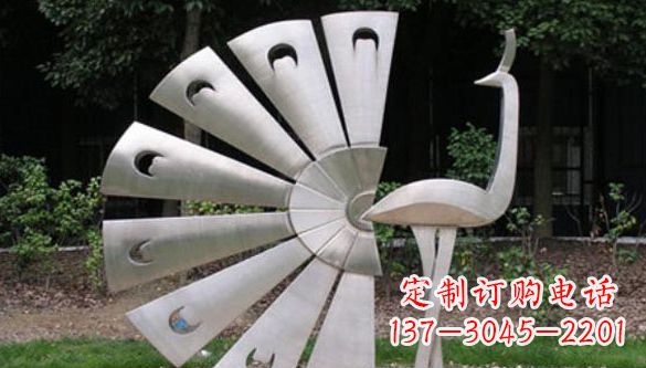 日照不锈钢孔雀雕塑—景观中的瑰宝