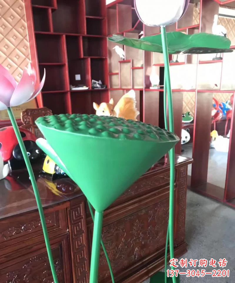 日照不锈钢莲藕雕塑引领现代景观艺术