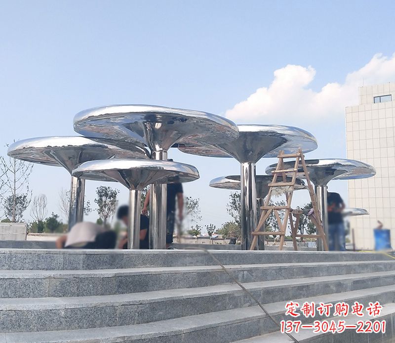 日照艺术精美的不锈钢蘑菇公园雕塑