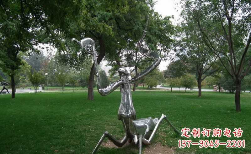 日照不锈钢螳螂古朴雅致的雕塑