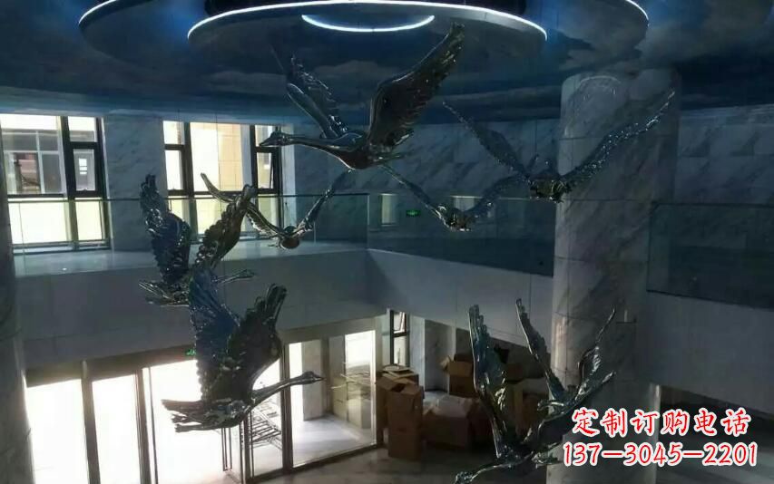 日照不锈钢天鹅雕塑赋予室内空间灵动之美