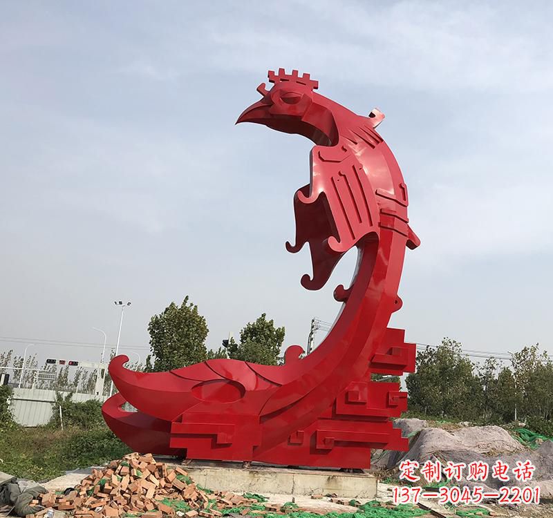 日照凤凰展翅飞翔——不锈钢现代广场的雕塑之美