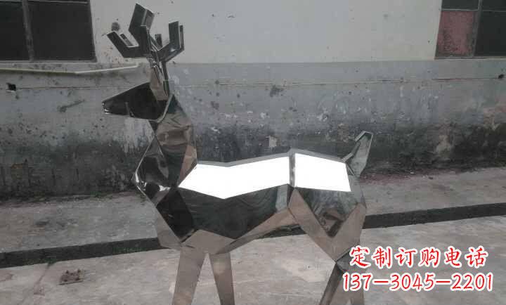 日照不锈钢小鹿石雕——雕塑中的优雅与高贵