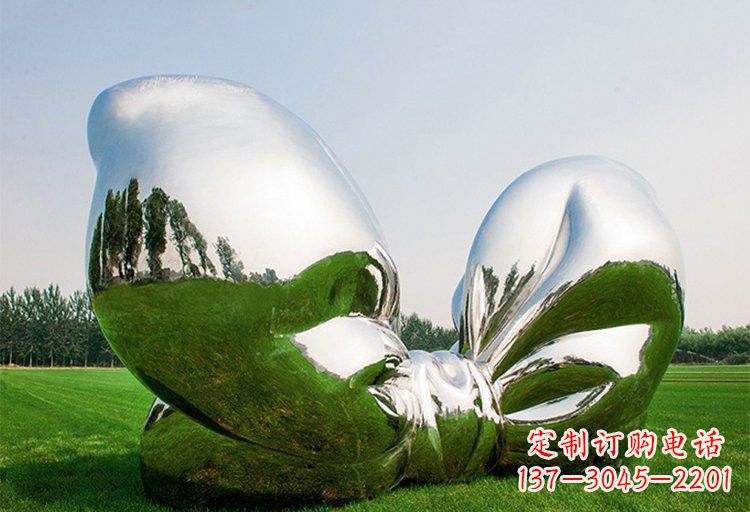 日照艺术之美——不锈钢园林大型蝴蝶结雕塑