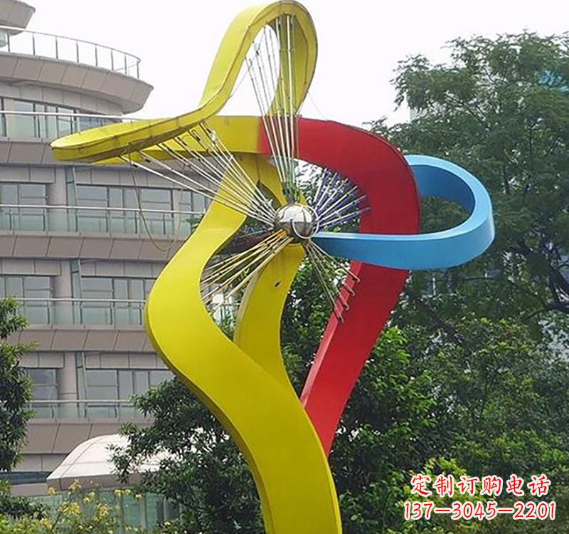 日照不锈钢风车雕塑——烤漆之美