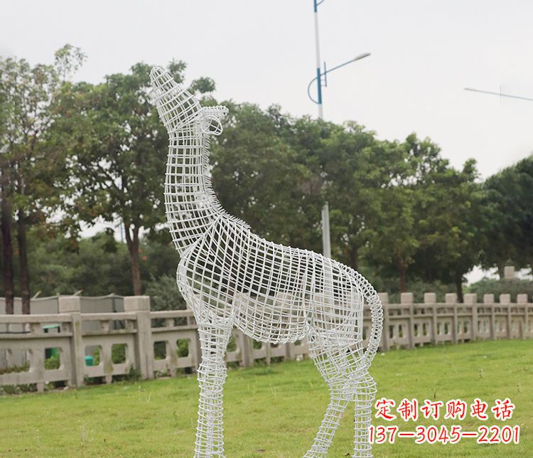 日照不锈钢长颈鹿雕塑——艺术精美的象征