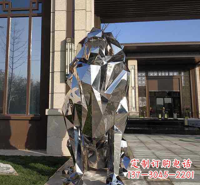 日照不锈钢狮子雕塑给园林带来神秘与力量