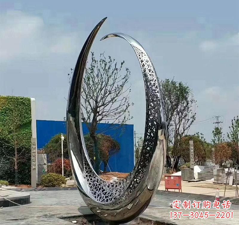 日照不锈钢圆环雕塑将艺术与实用结合