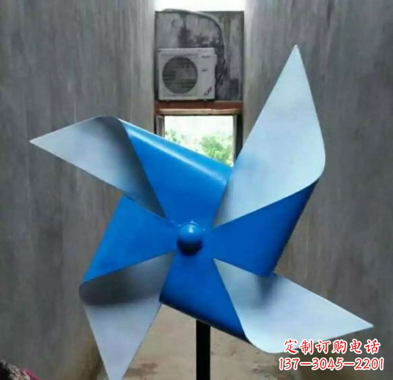 日照色彩斑斓的不锈钢风车雕塑