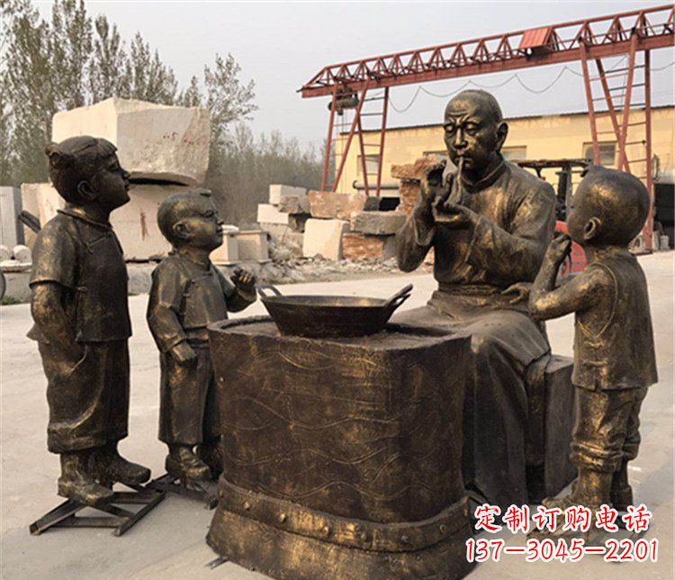 日照糖果人雕塑想象力与艺术的结合