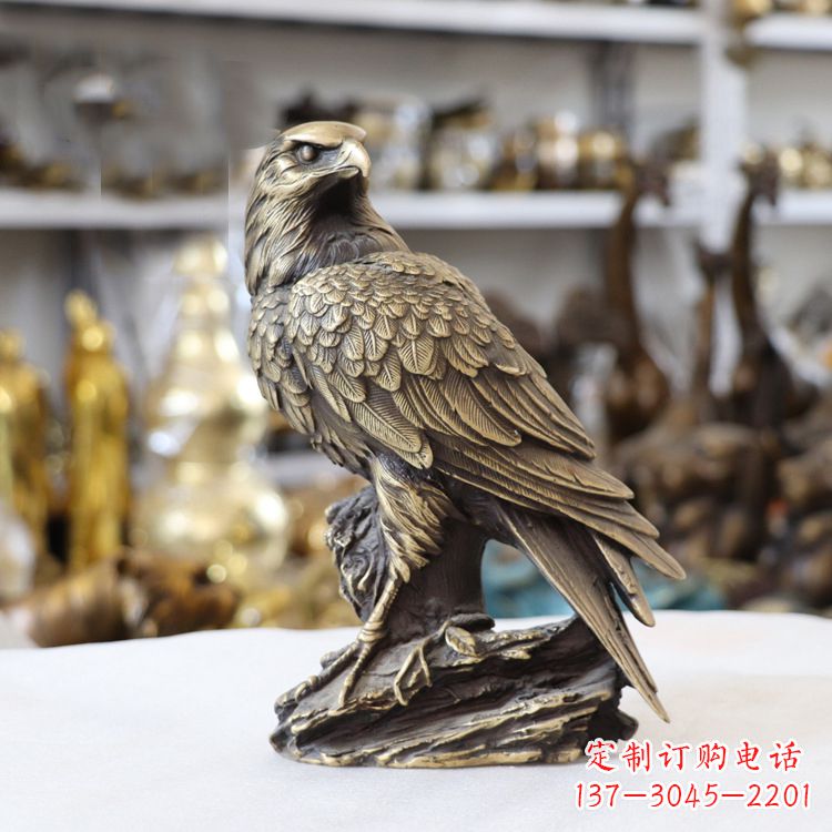 日照纯铜老鹰雕塑传承自然之美