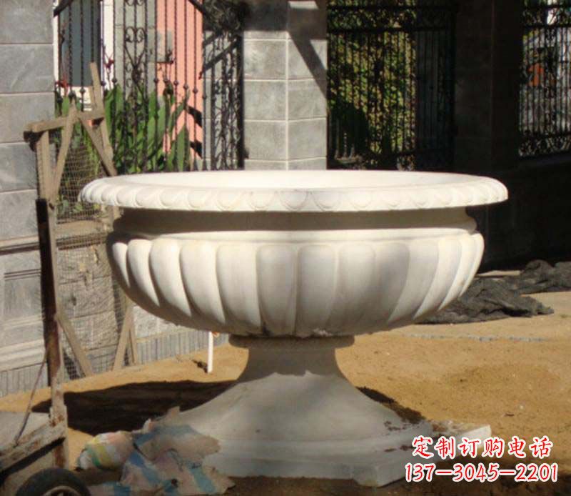 日照精美大理石花盆雕塑