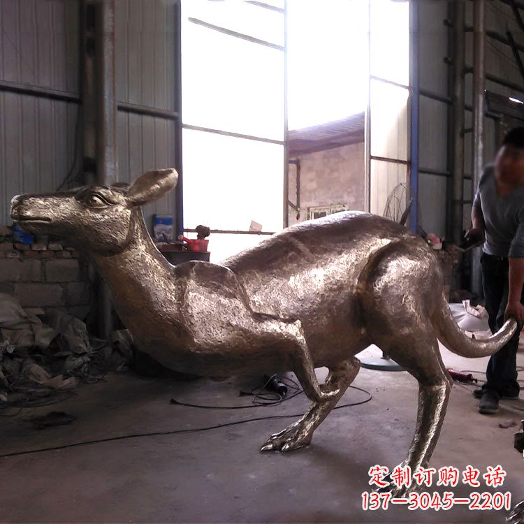 日照袋鼠纯铜雕塑