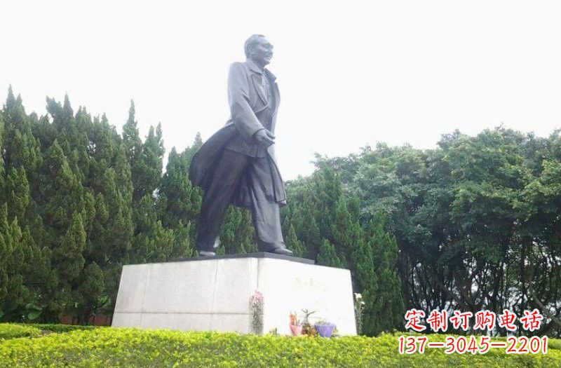日照邓小平铜雕