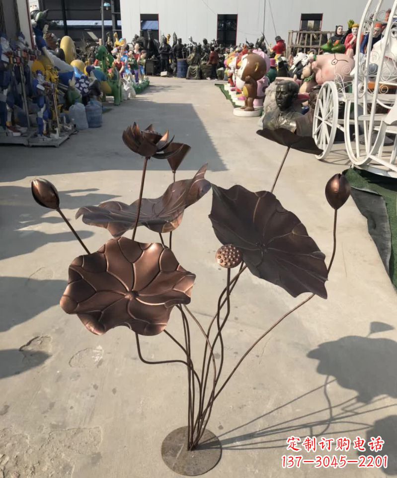 日照精美锻铜荷花雕塑