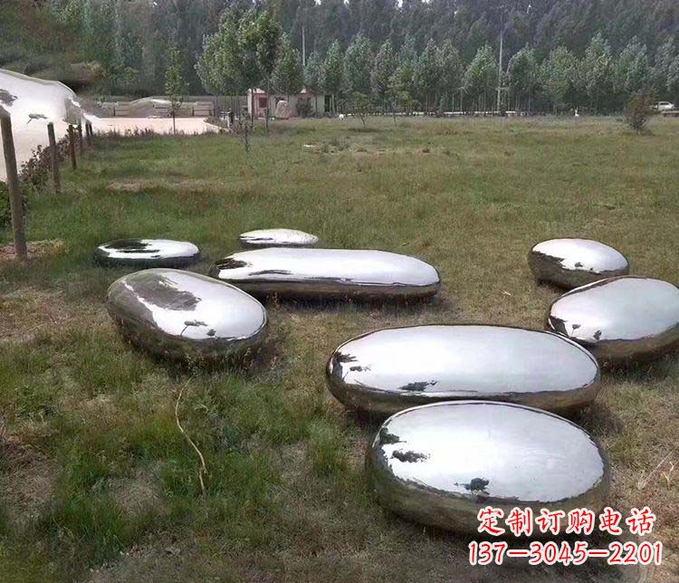 日照抽象镜面不锈钢鹅卵石雕塑