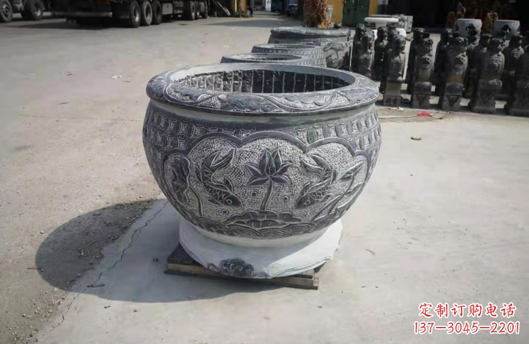 日照仿古石水缸荷花鲤鱼石雕
