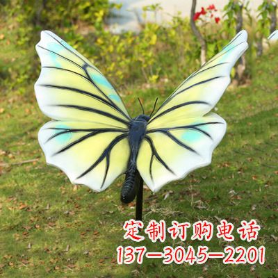 日照色彩丰富的仿真蝴蝶雕塑