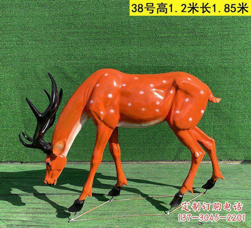 日照公园玻璃钢梅花鹿雕塑