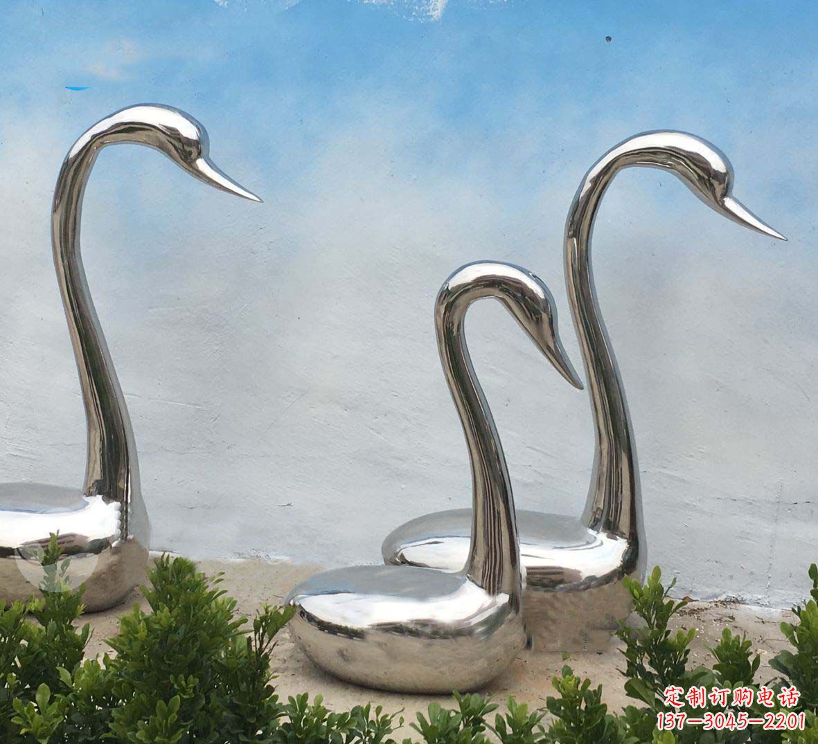 日照精美不锈钢抽象天鹅座椅雕塑