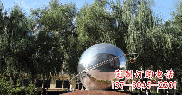 日照优雅而充满动感的不锈钢地球与赤道融合雕塑