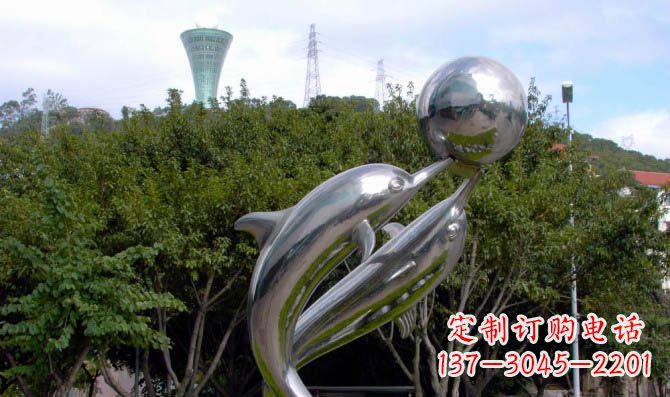 日照高贵静谧的不锈钢海豚顶球雕塑