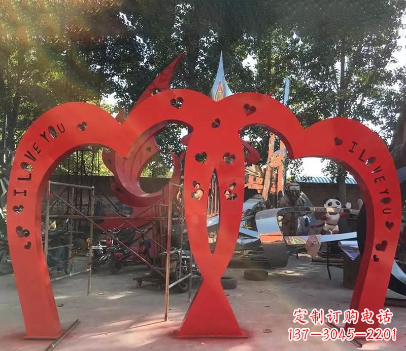 日照中领雕塑新款不锈钢心形拱门雕塑