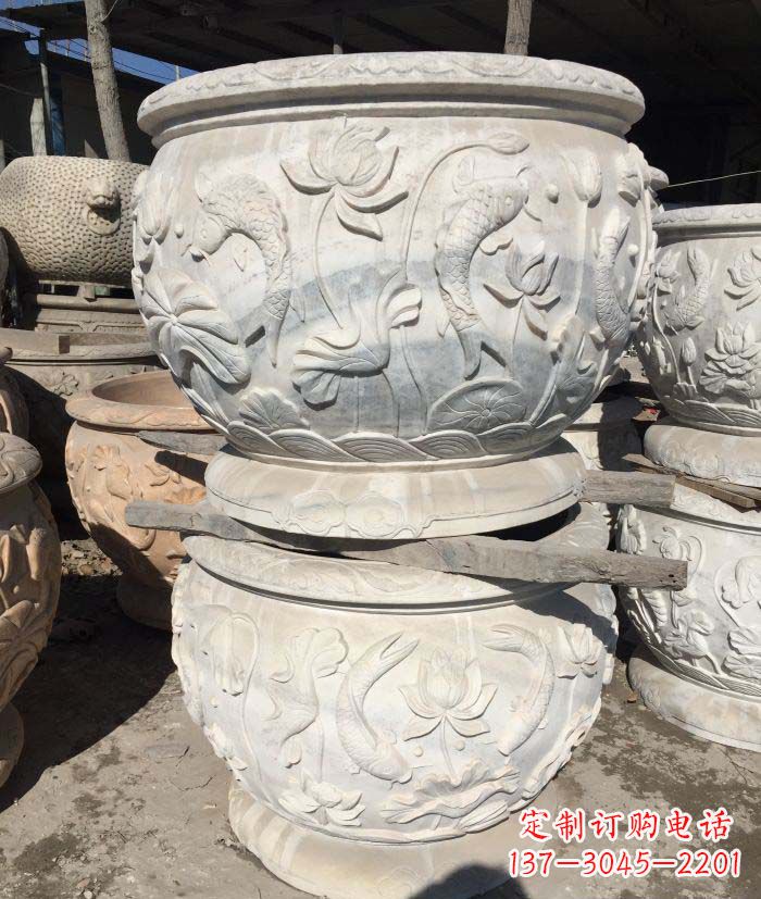 日照精美荷花雕塑 彰显优雅之美