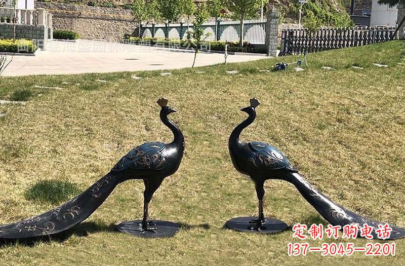 日照公园青铜孔雀雕塑