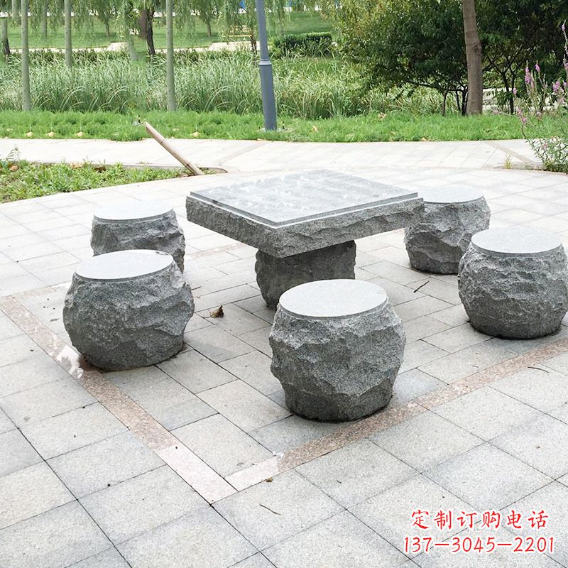 日照新题目“古典风格石桌凳雕塑”