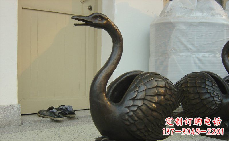 日照绝美铜板雕刻天鹅雕塑