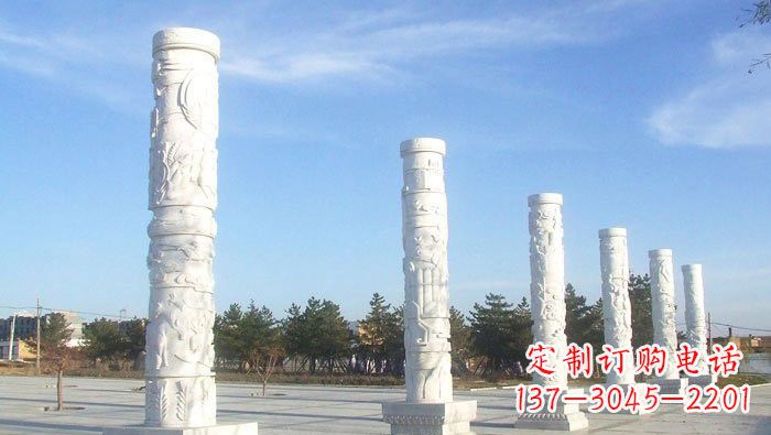 日照中国传统石雕:广场龙柱雕