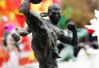 日照足球雕塑：展现无限自由